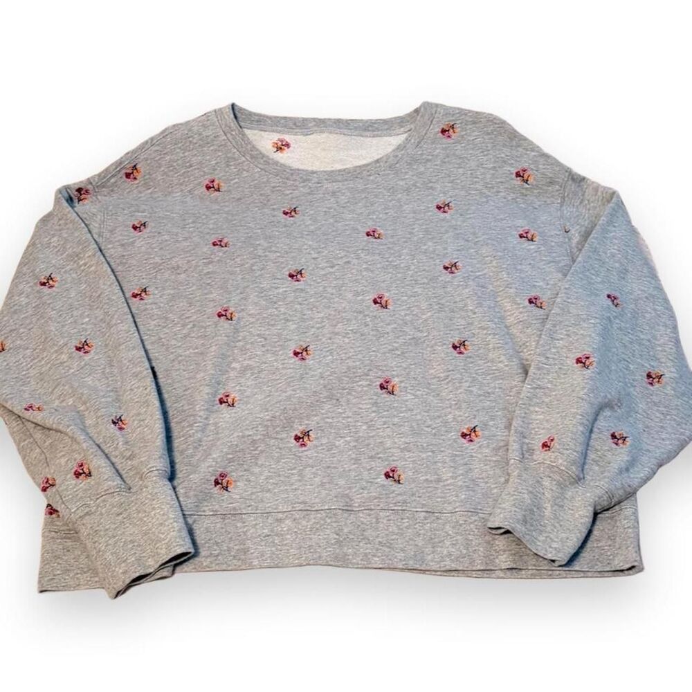 Heather Grey Rosebud Embroidered Crewneck Sweatshirt M